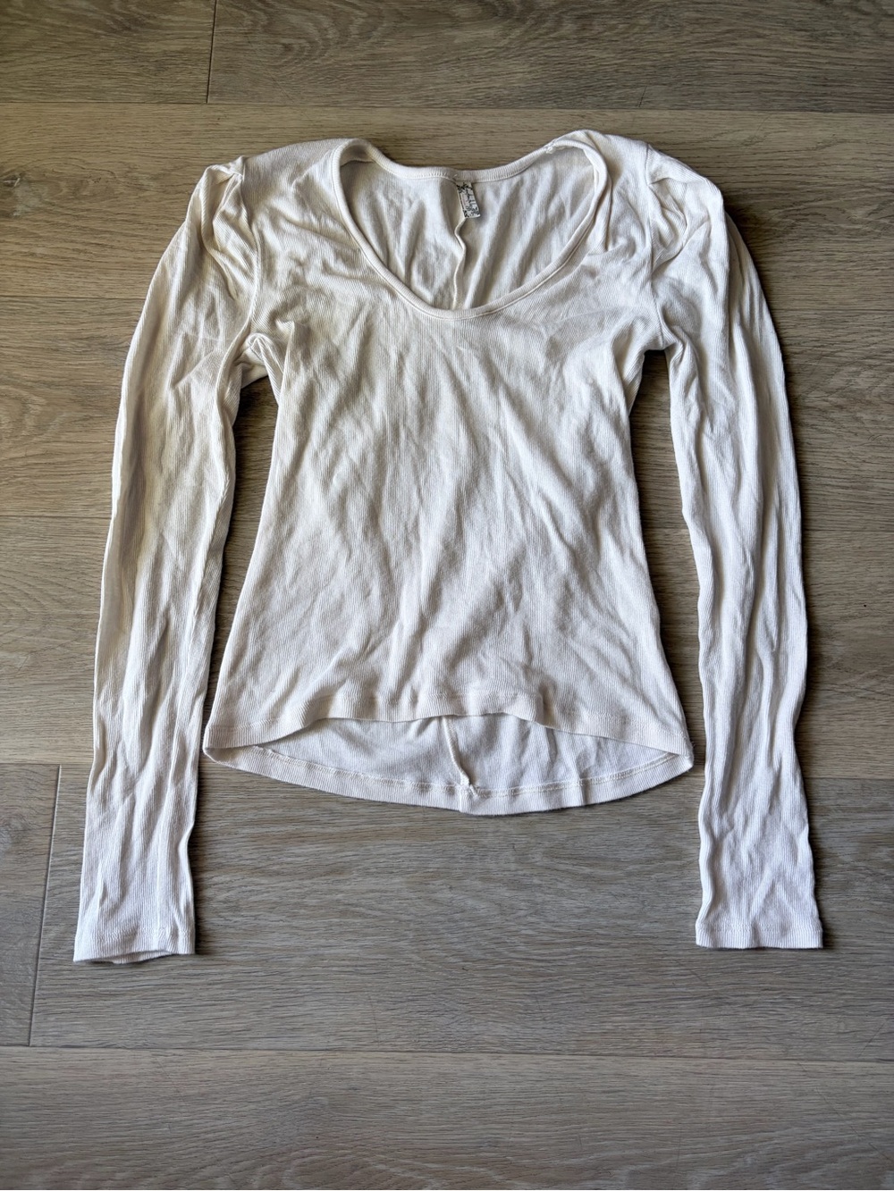 Free people Women’s Long Sleeve Scoop Neck Top puffy sleeve